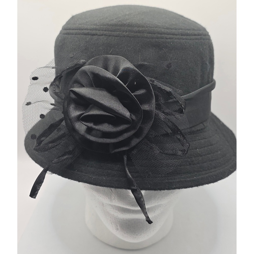 Elegant‎ Black Rose Net Trimmed Church Cloche Hat Size 57cm 7 1/8 Adjustable Tie